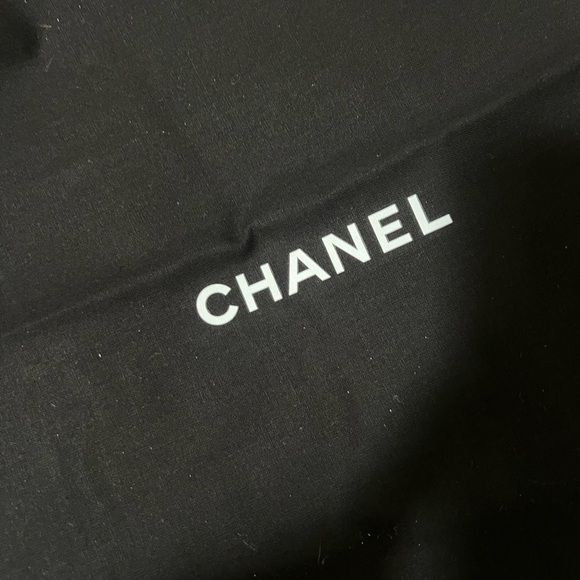 AUTHENTIC CHANEL WOMEN’S SNEAKERS🖤🤍 - Picture 6 of 9